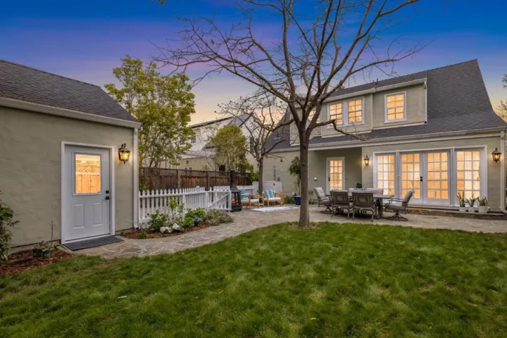 2326 Ramona Street, Palo Alto, California 94301
