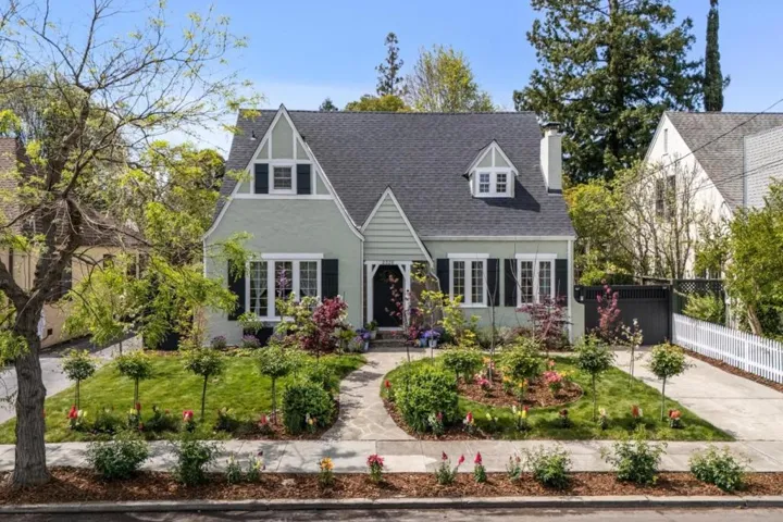 2326 Ramona Street, Palo Alto, California 94301