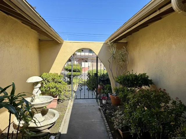 5719 Lone Star, San Diego, California 92120