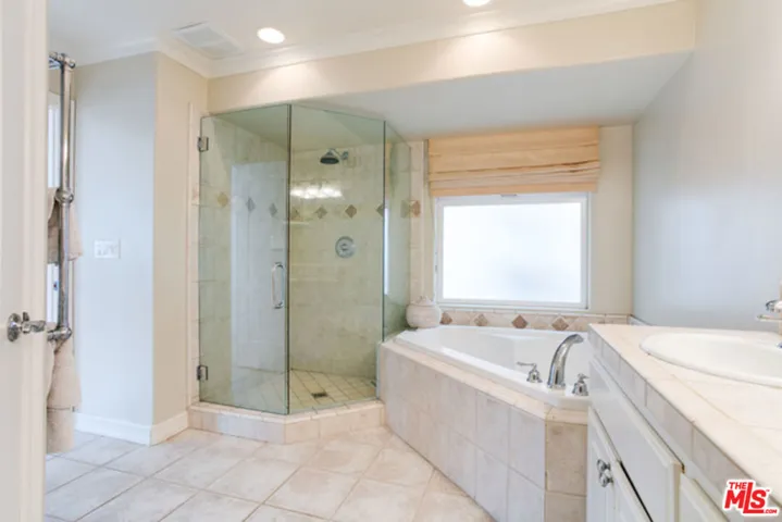 137 Lyndon Street, Hermosa Beach, California 90254