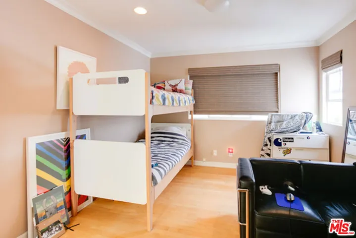 137 Lyndon Street, Hermosa Beach, California 90254