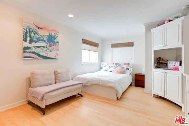 137 Lyndon Street, Hermosa Beach, California 90254