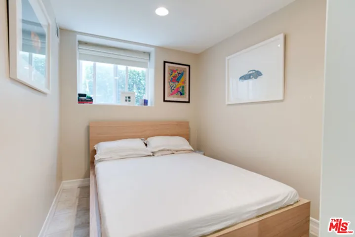 137 Lyndon Street, Hermosa Beach, California 90254