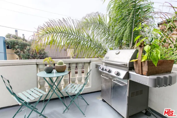 137 Lyndon Street, Hermosa Beach, California 90254