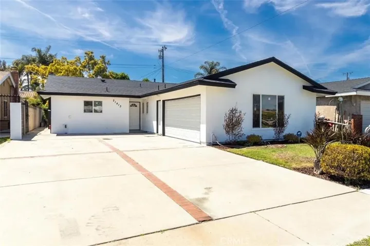 21413 Water Street, Carson, California 90745