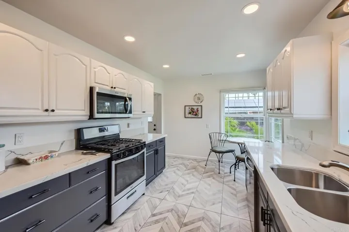 116 Ellery Street, Oceanside, California 92054
