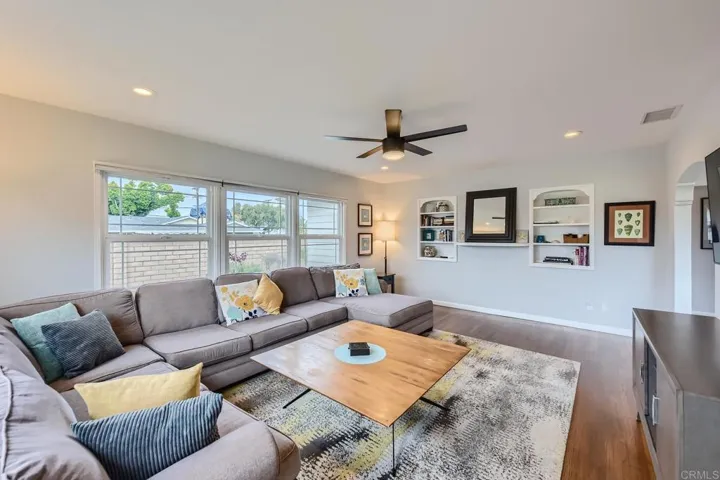 116 Ellery Street, Oceanside, California 92054
