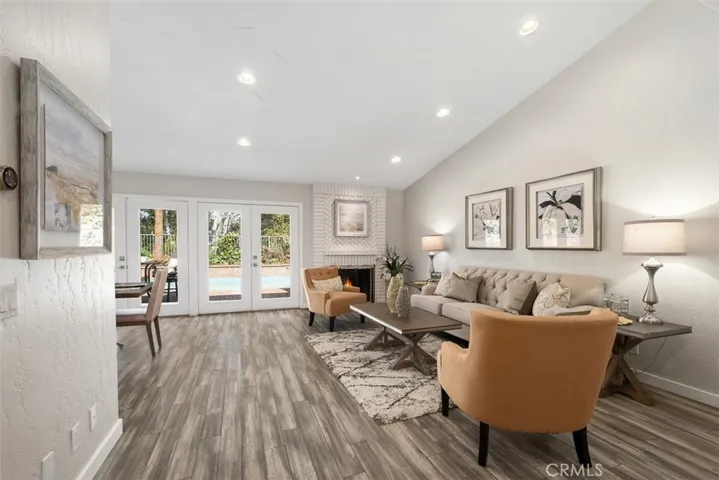 27765 Sinsonte, Mission Viejo, California 92692