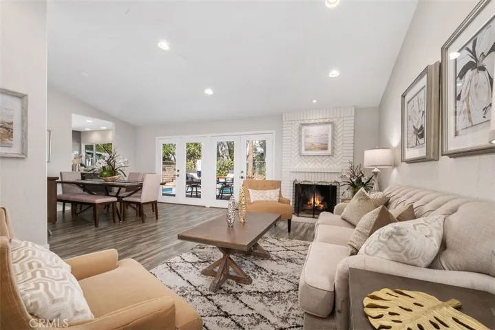 27765 Sinsonte, Mission Viejo, California 92692