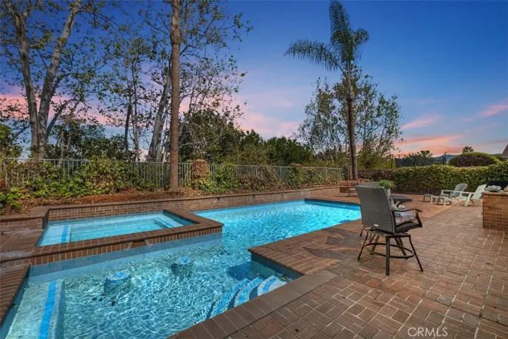 27765 Sinsonte, Mission Viejo, California 92692