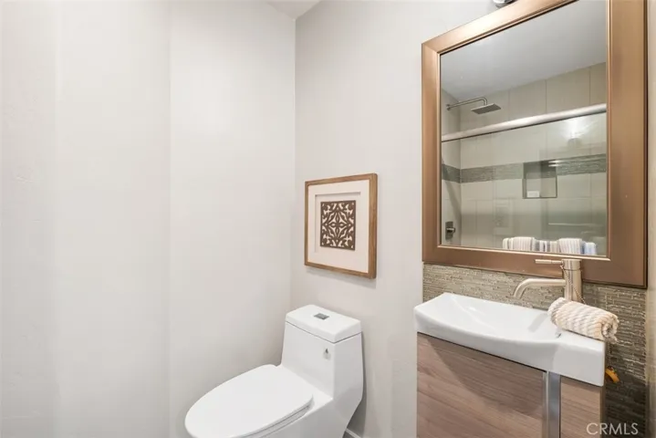 27765 Sinsonte, Mission Viejo, California 92692