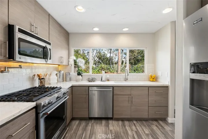 27765 Sinsonte, Mission Viejo, California 92692