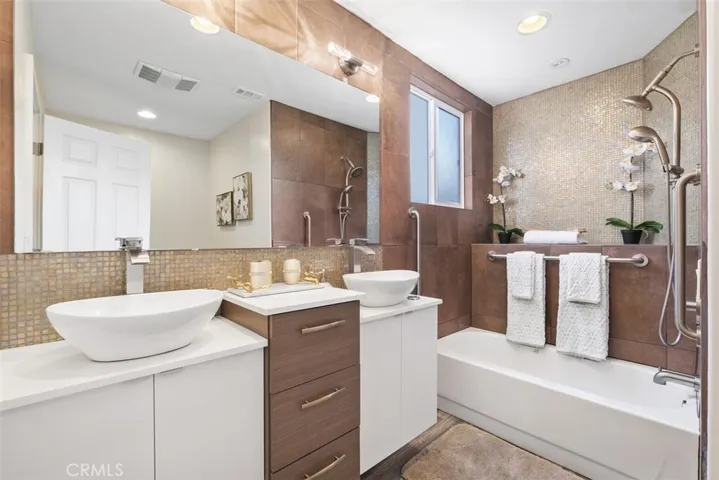 27765 Sinsonte, Mission Viejo, California 92692