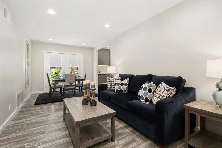 27765 Sinsonte, Mission Viejo, California 92692