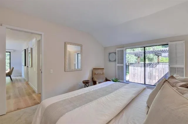4 Farm Road, Los Altos, California 94024