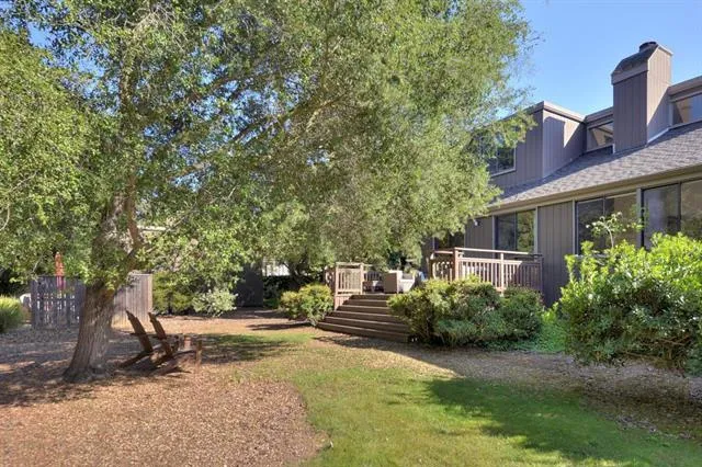4 Farm Road, Los Altos, California 94024