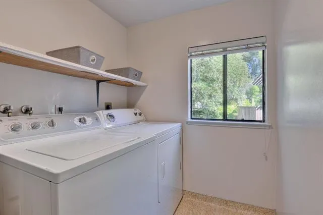 4 Farm Road, Los Altos, California 94024