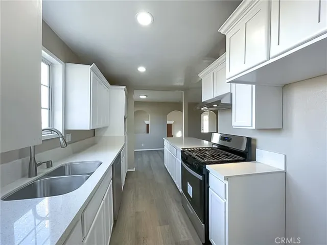 45405 Foxton Avenue, Lancaster, California 93535