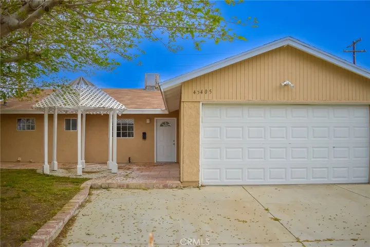 45405 Foxton Avenue, Lancaster, California 93535