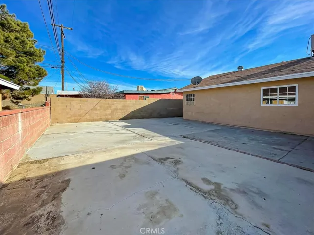 45405 Foxton Avenue, Lancaster, California 93535