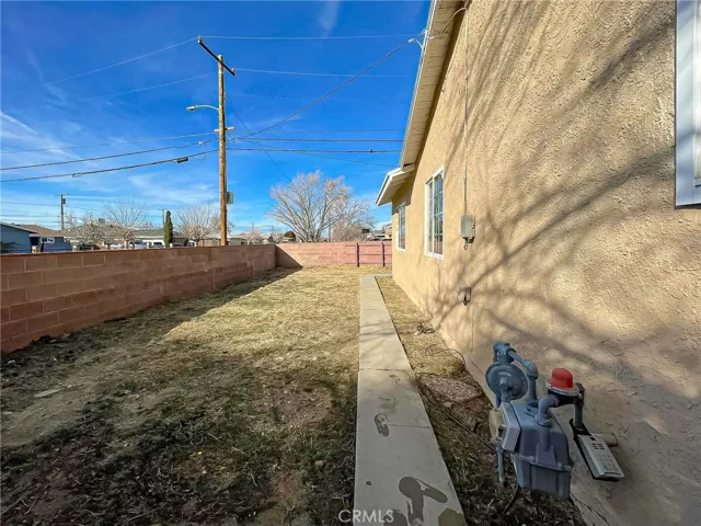 45405 Foxton Avenue, Lancaster, California 93535