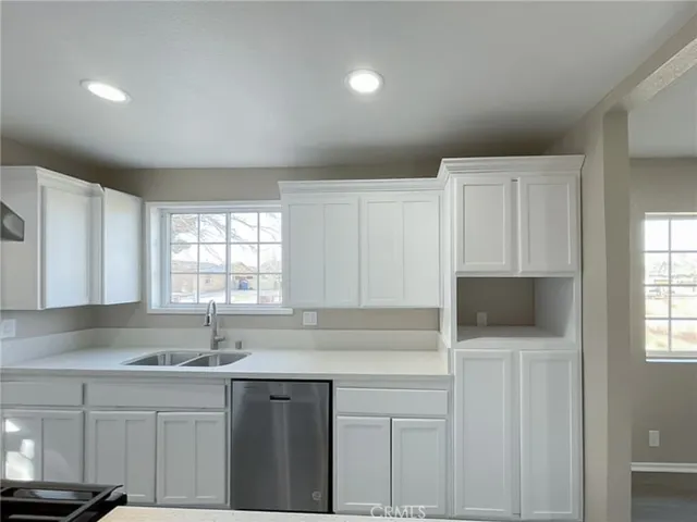 45405 Foxton Avenue, Lancaster, California 93535
