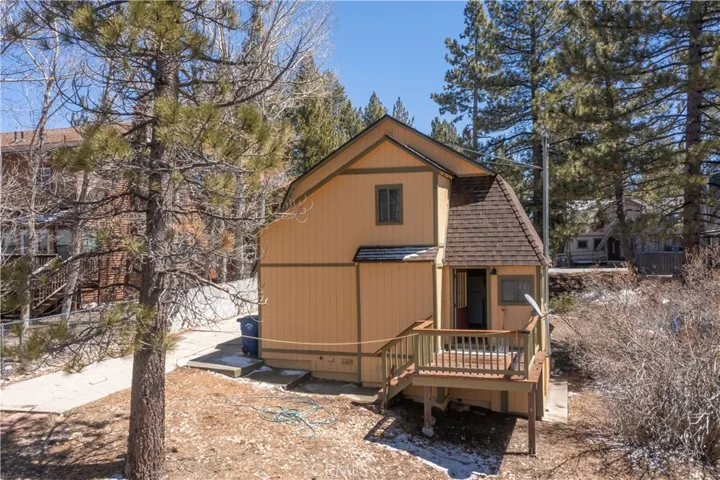 40089 Forest Road, Big Bear Lake, California 92315