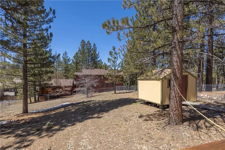 40089 Forest Road, Big Bear Lake, California 92315
