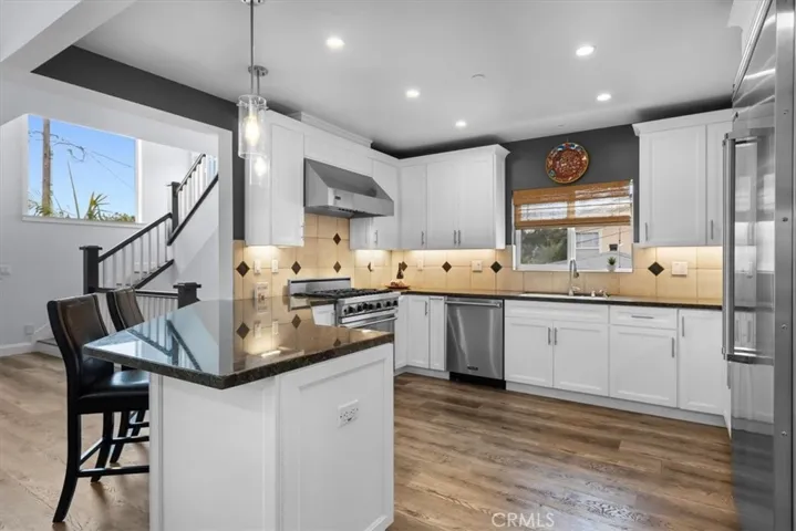 Chefs kitchen with Viking appliances