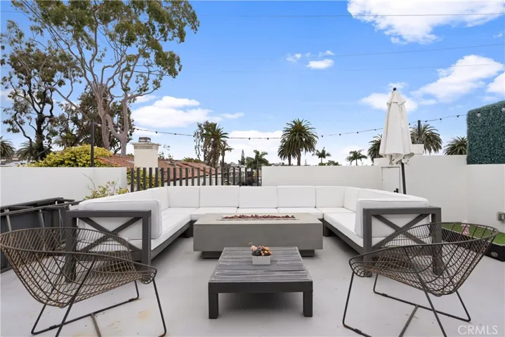424 1/2 Larkspur Avenue, Corona Del Mar, California 92625