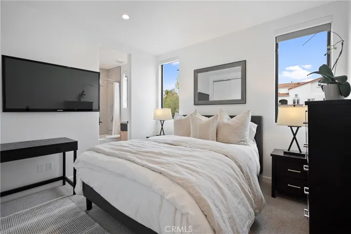 424 1/2 Larkspur Avenue, Corona Del Mar, California 92625