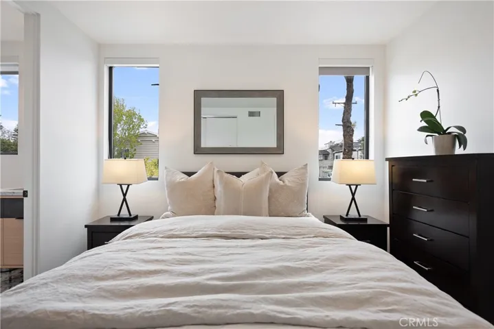 424 1/2 Larkspur Avenue, Corona Del Mar, California 92625