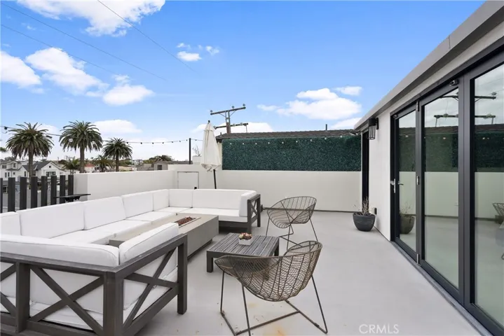 424 1/2 Larkspur Avenue, Corona Del Mar, California 92625