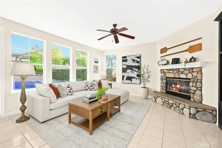 2224 Saratoga Lane, Glendora, California 91741