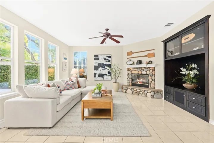 2224 Saratoga Lane, Glendora, California 91741