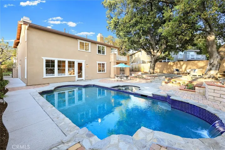 2224 Saratoga Lane, Glendora, California 91741