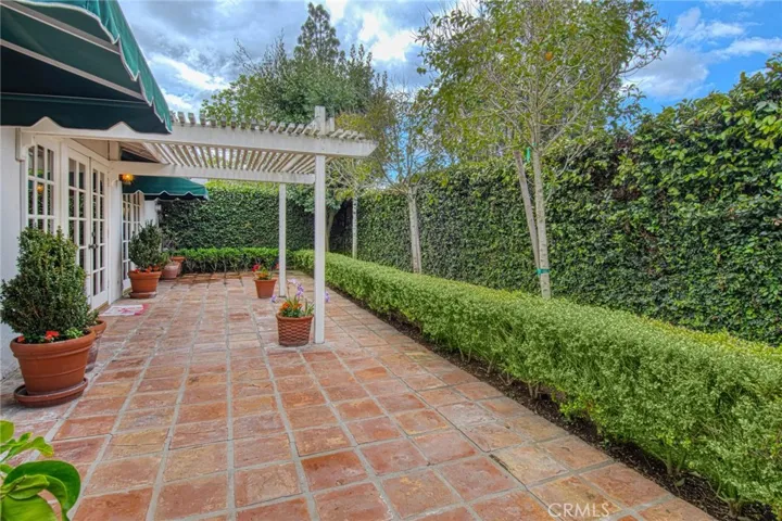 361 Ravello Lane, Costa Mesa, California 92627