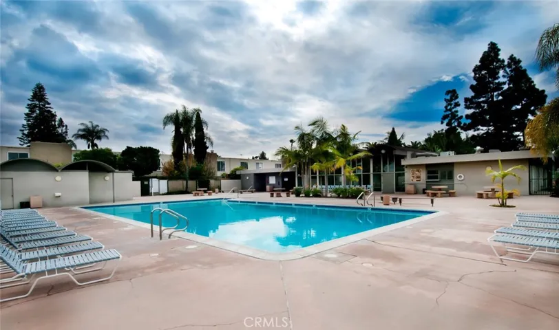 361 Ravello Lane, Costa Mesa, California 92627