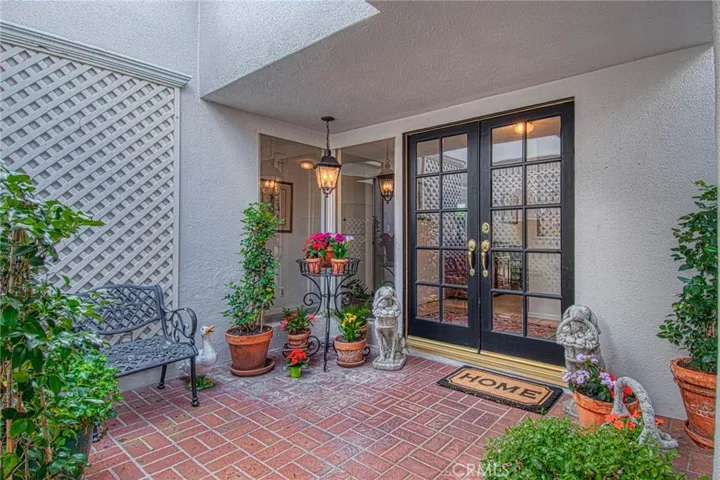 361 Ravello Lane, Costa Mesa, California 92627