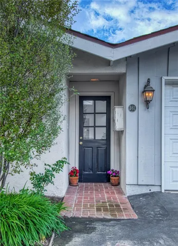 361 Ravello Lane, Costa Mesa, California 92627