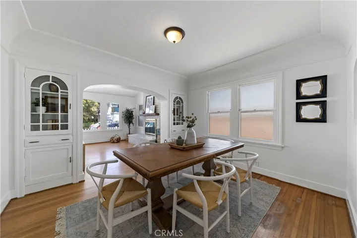 Charming built-ins are the perfect place to display your cherished items. And look at the thickness of the archway!