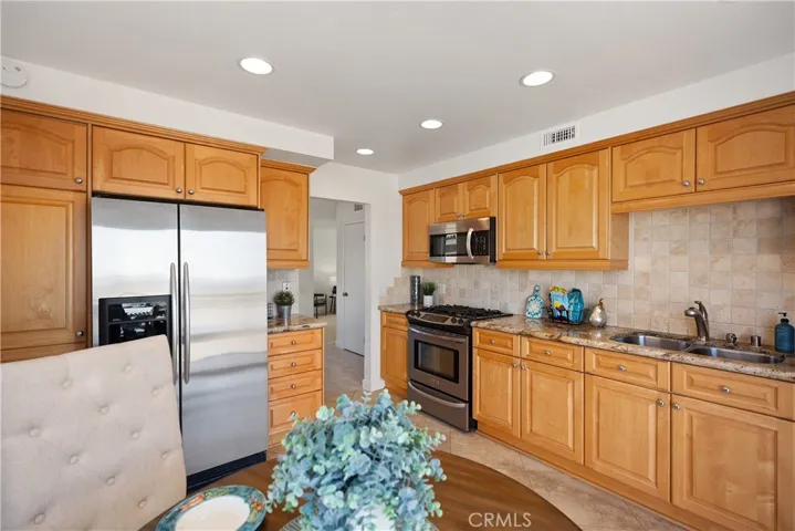 24531 Tarazona, Mission Viejo, California 92692