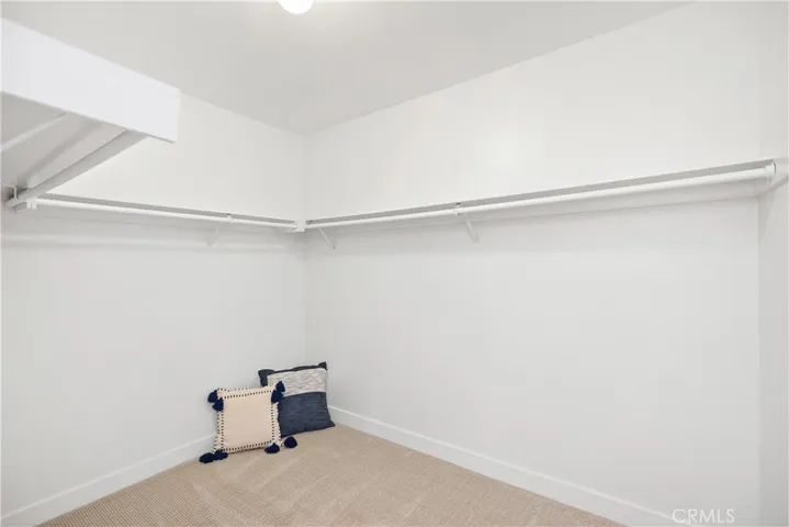 Walk-in closet