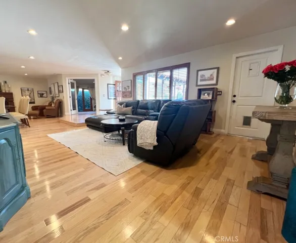 446 E Kendall Street, Corona, California 92879