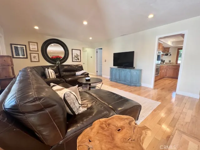 446 E Kendall Street, Corona, California 92879