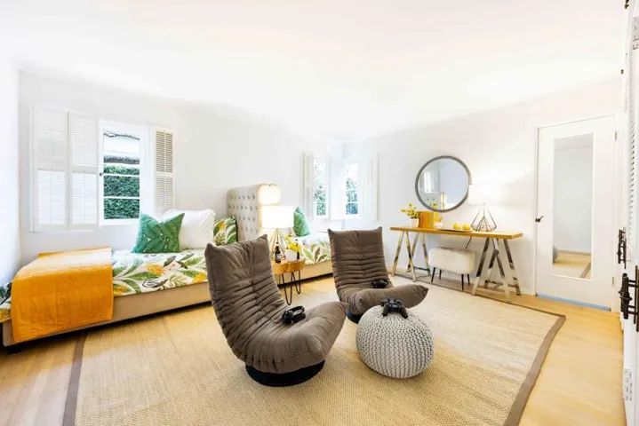 534 Santa Rita Avenue, Palo Alto, California 94301