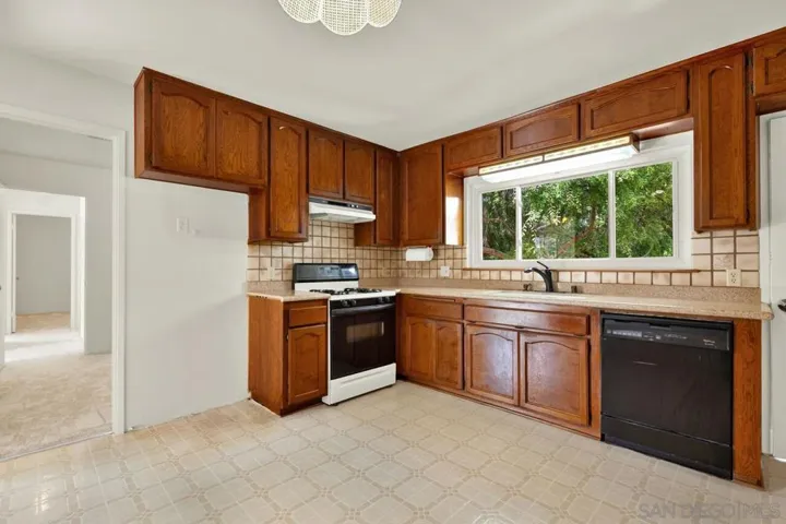 5700 Marengo, La Mesa, California 91942