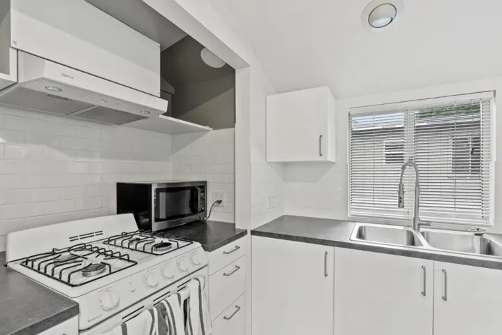 939 Cowper Street, Palo Alto, California 94301