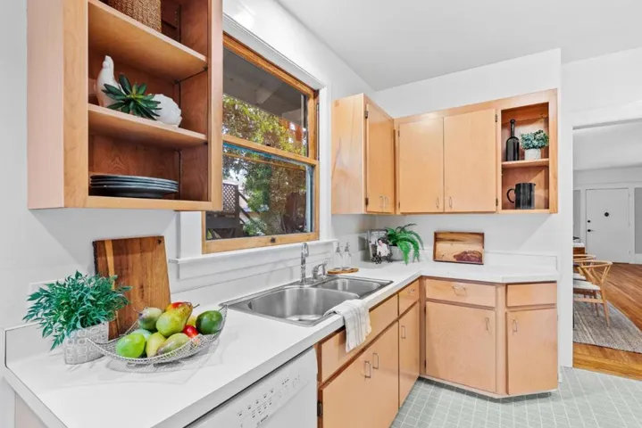 939 Cowper Street, Palo Alto, California 94301