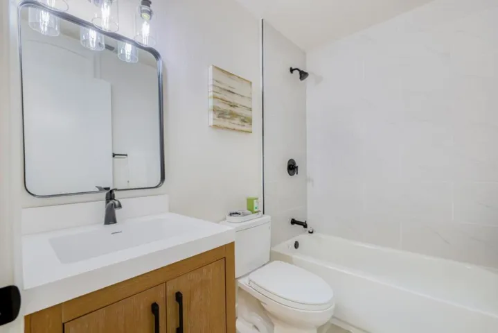 1925 Vista Cay, San Mateo, California 94404